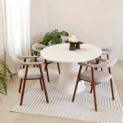 Stoelen|Ygo Armstoel COLETTE Monza Beige - Poot Walnoot