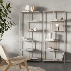 Vitrinekasten|Boekenkasten|Ygo Boekenrek BOKSKAP Grijs Assym. B77